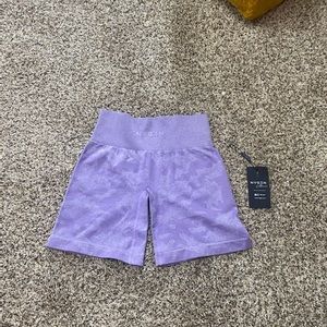 Nvgtn seamless camo shorts size small